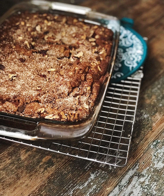 Fresh Minne-Apple Cake, www.FromLutsenwithLove.com