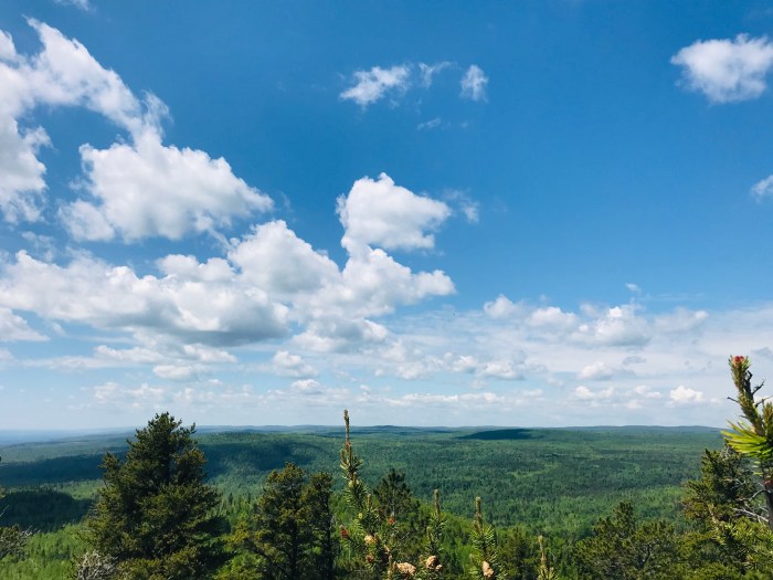 Carlton Peak Superior Hiking Trail